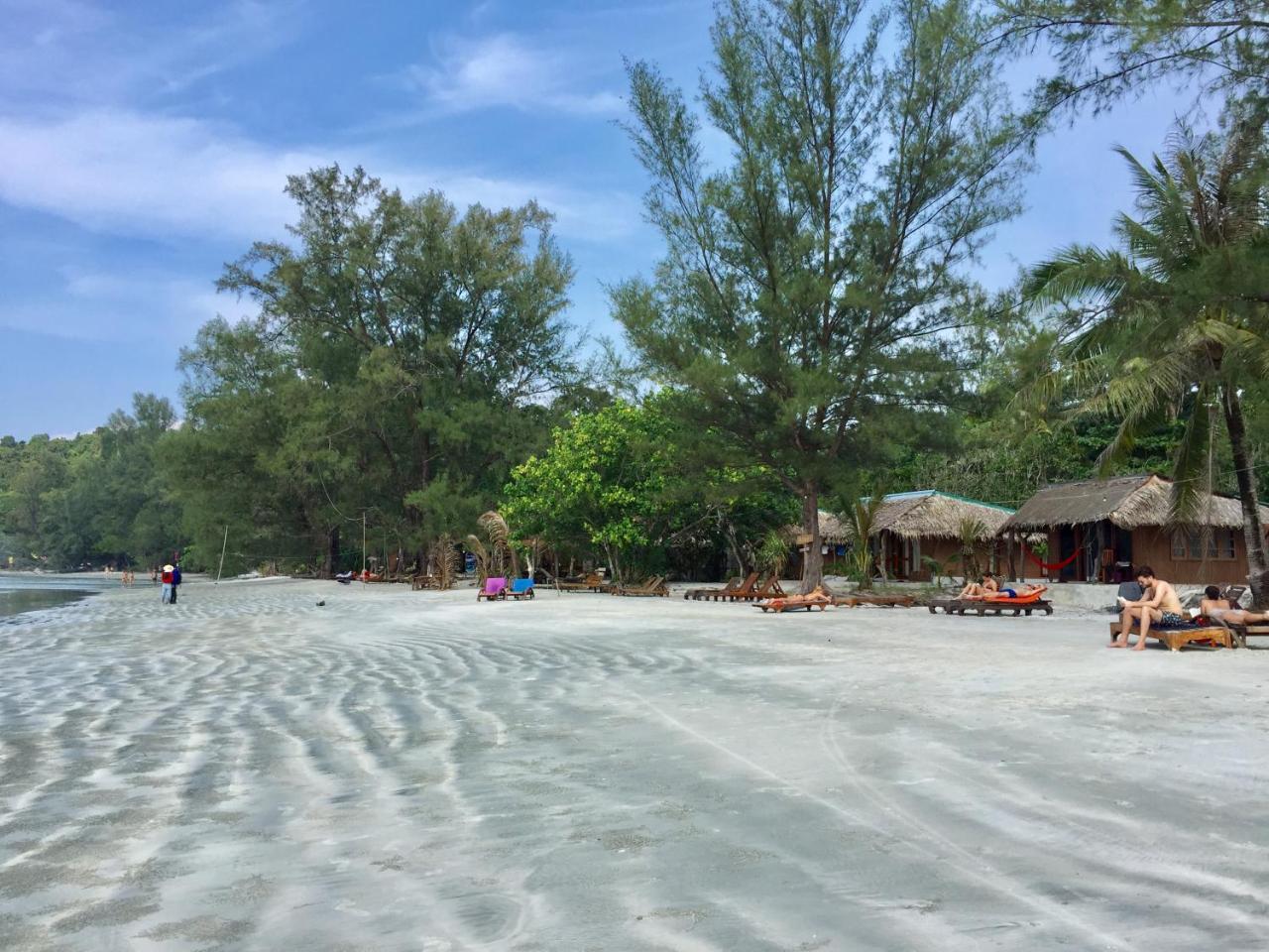 La Ong Lay Hotel Koh Phayam Bagian luar foto